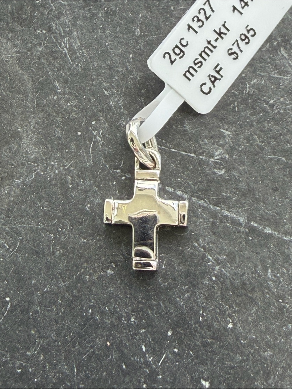 14kt White Gold Cross Pendant Necklace